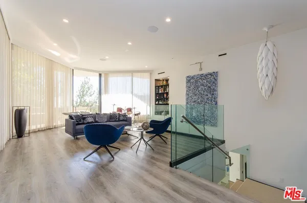 $39,900 | 510 Leslie Lane, Beverly Hills, CA 90210