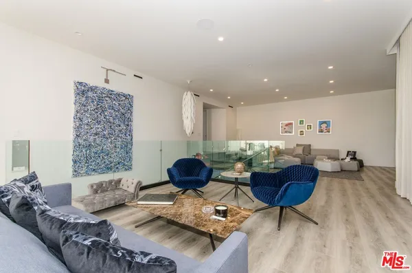 $39,900 | 510 Leslie Lane, Beverly Hills, CA 90210