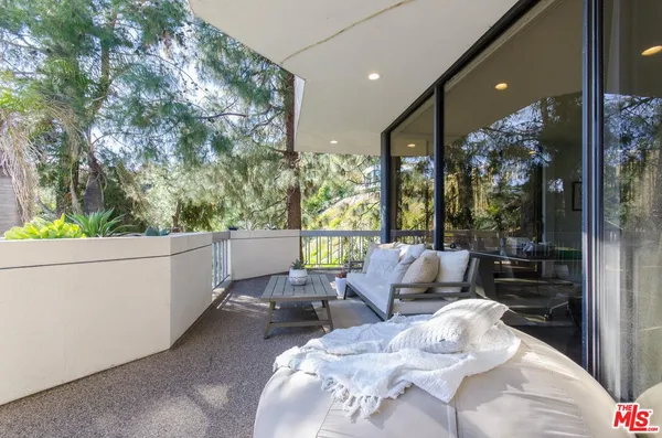 $39,900 | 510 Leslie Lane, Beverly Hills, CA 90210