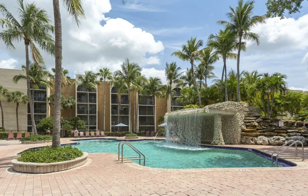 $2,275 | 19455 Northeast 10th Avenue, Unit 1317, North Miami Beach, FL 33179