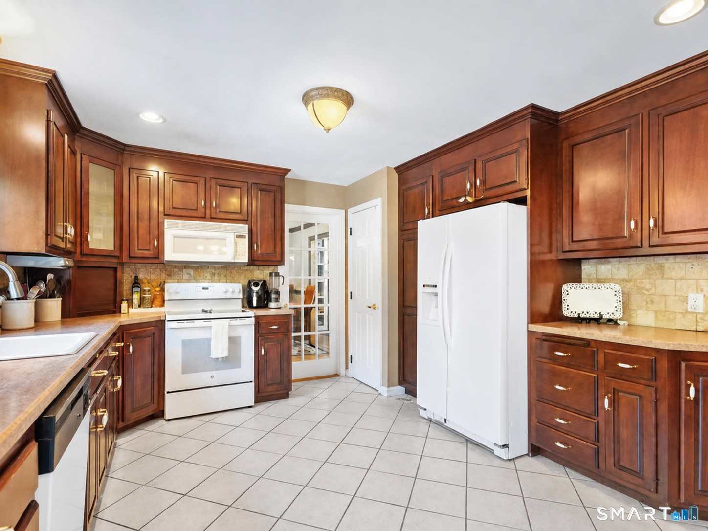 541 Middlebury Road Watertown, CT 06795 - Photo 4 of 38