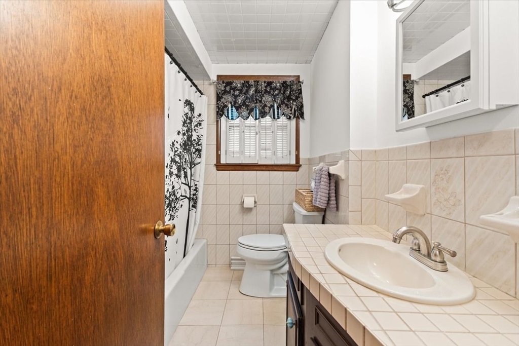 4 Little Tree Lane Bellingham, MA 02019 - Photo 21 of 33