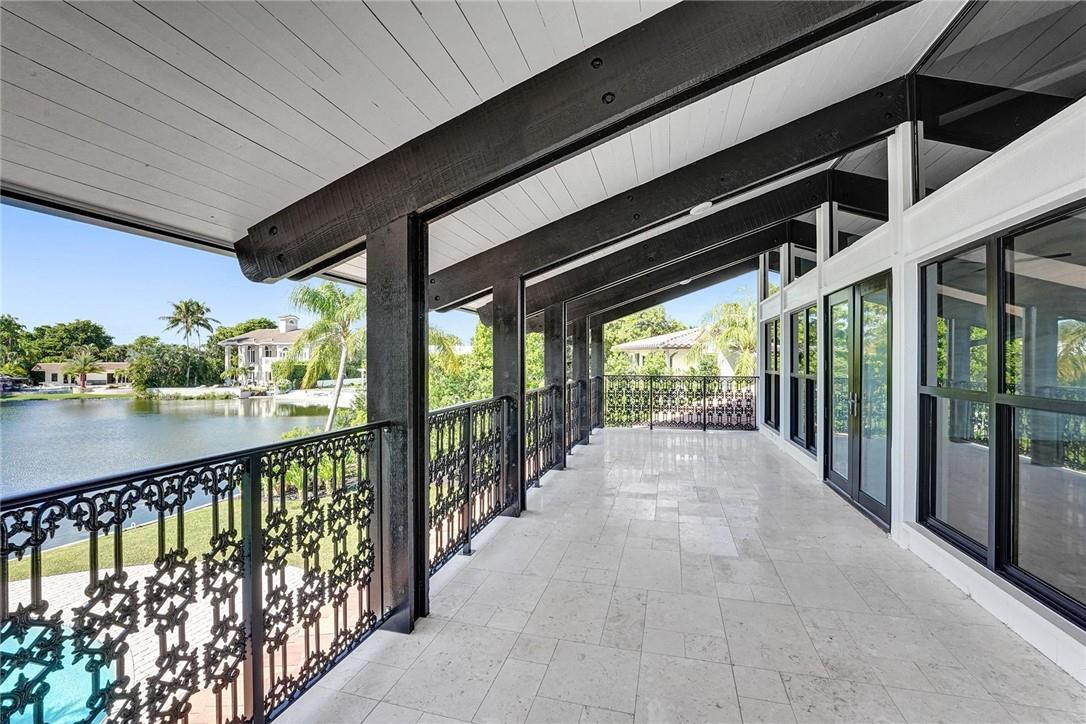 19 Seneca Road Fort Lauderdale, FL 33308 - Photo 24 of 48 Private balcony off primary suite