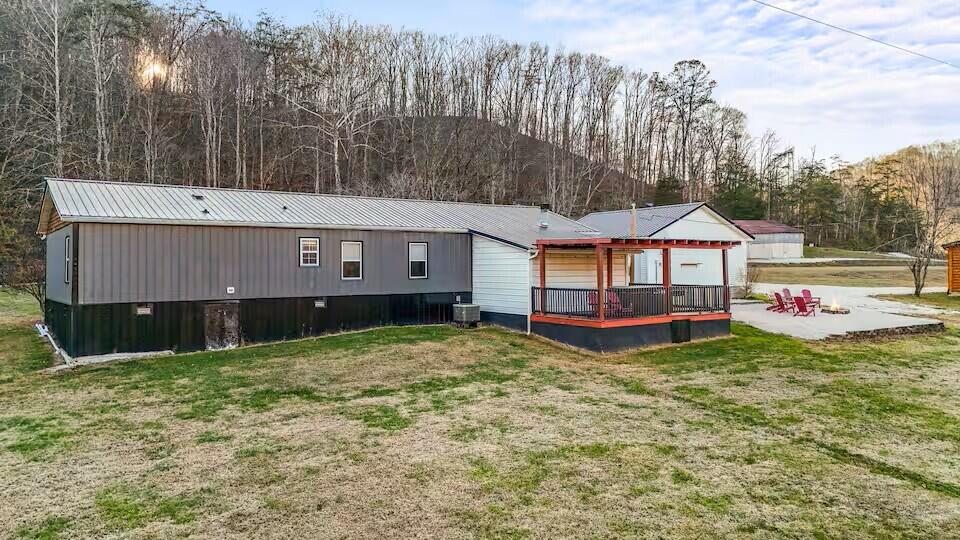 1325 Star Gap Road Stanton, KY 40380 - Photo 4 of 37 bafde00d-6d60-4547-91c5-8b29287f14ee