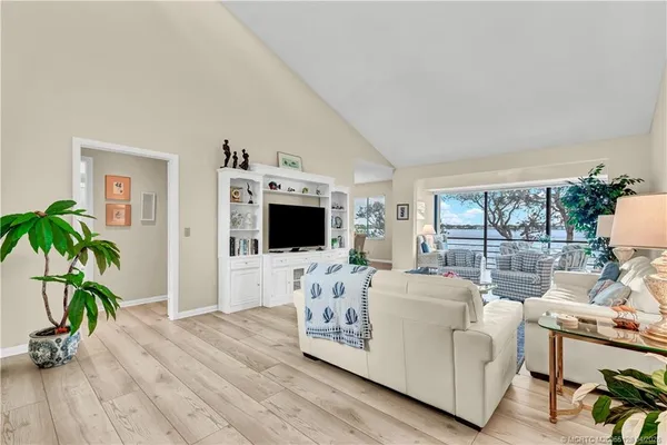$199,900 | 2560 Northwest Seagrass Drive, Unit 6B, Palm City, FL 34990