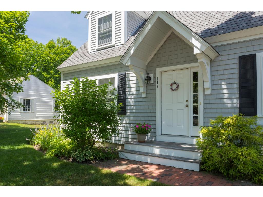 149 Perkins Road Rye, NH 03870 - Photo 3 of 34