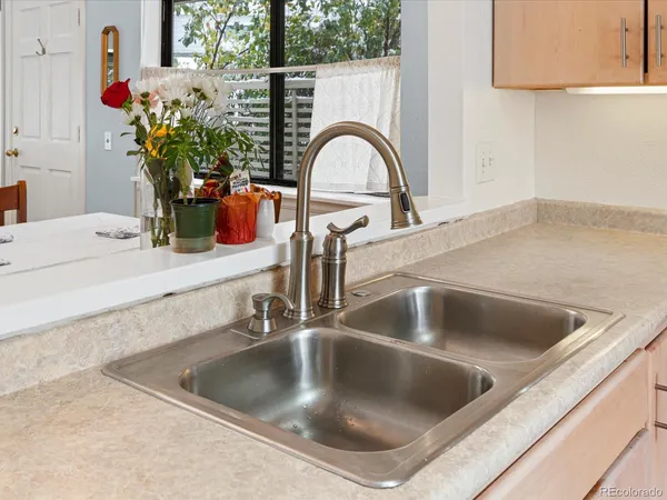a close view of sink and tap