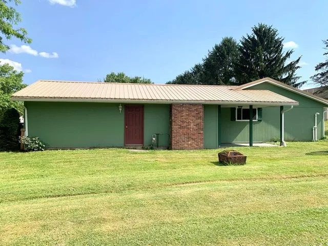 $245,000 | 840 Lansberry Court, Somerset, PA 15501