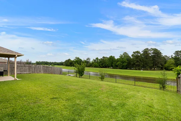 $490,000 | 22810 Dale River Road, Tomball, TX 77375