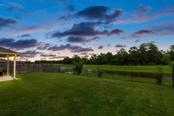 $490,000 | 22810 Dale River Road, Tomball, TX 77375