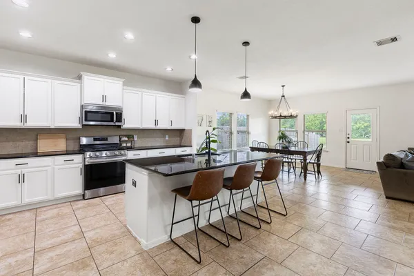 $490,000 | 22810 Dale River Road, Tomball, TX 77375