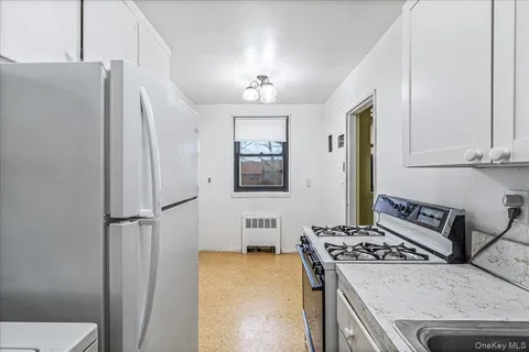 $308,000 | 58-33 246th Crescent, Unit C14 UPPER | Douglaston