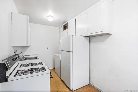 $308,000 | 58-33 246th Crescent, Unit C14 UPPER | Douglaston