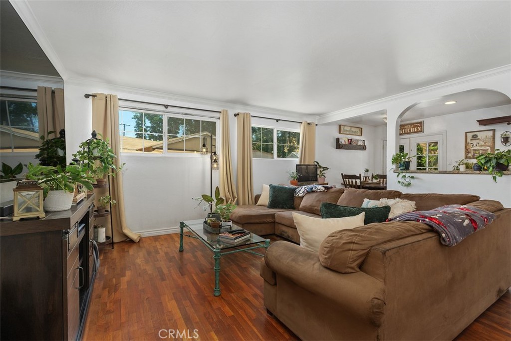 3818 Ogden Way Riverside, CA 92501 - Photo 5 of 28