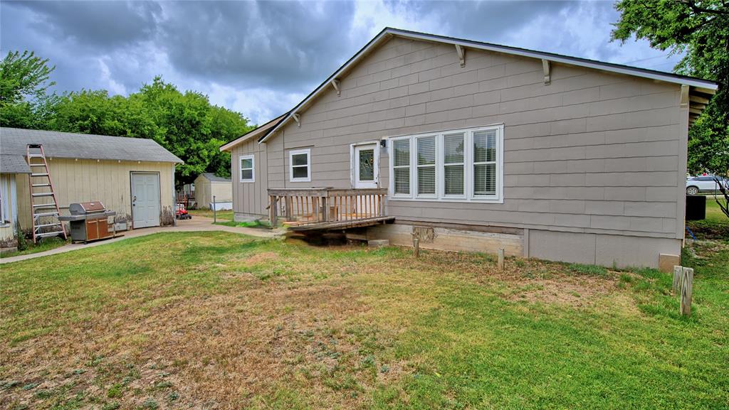 301 Spring Street Forestburg, TX 76239 - Photo 20 of 25