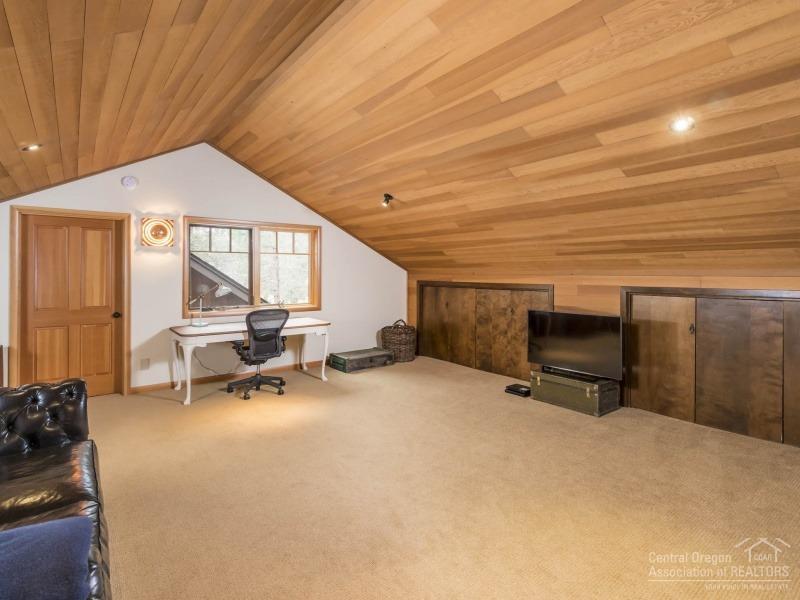 17550 Wilt Road Sisters, OR 97759 - Photo 18 of 25 Additional Photo