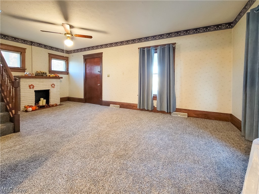 2918 Dryden Court Southwest Canton, OH 44708 - Photo 15 of 26 Living Room