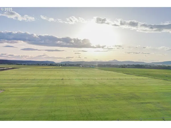 $875,000 | 4664 North Mckay Road, Prineville, OR 97754