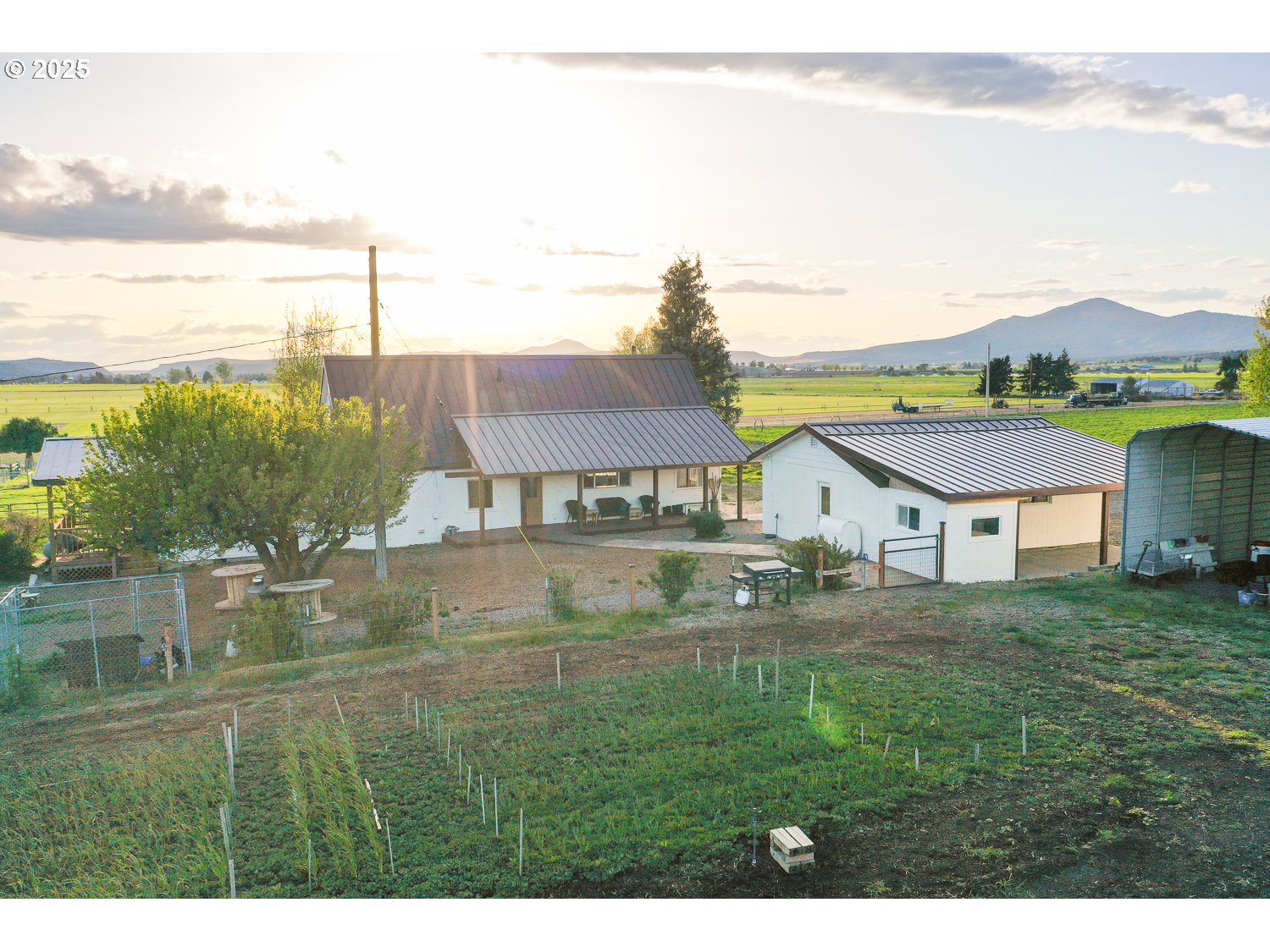 4664 North Mckay Road Prineville, OR 97754 - Photo 8 of 44