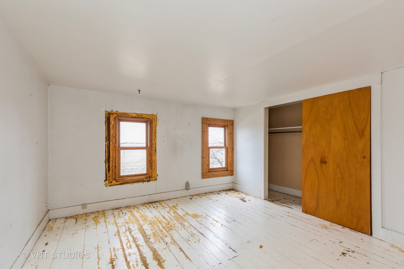 47-w463 Lasher Road Elburn, IL 60119 - Photo 14 of 18 an empty room with windows