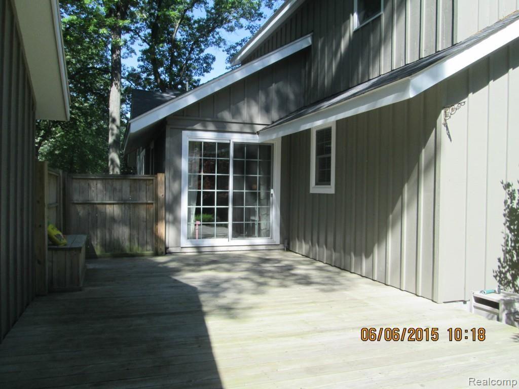 2856 Riverside Drive Port Huron, MI 48060 - Photo 4 of 25 IMG_1527.jpg