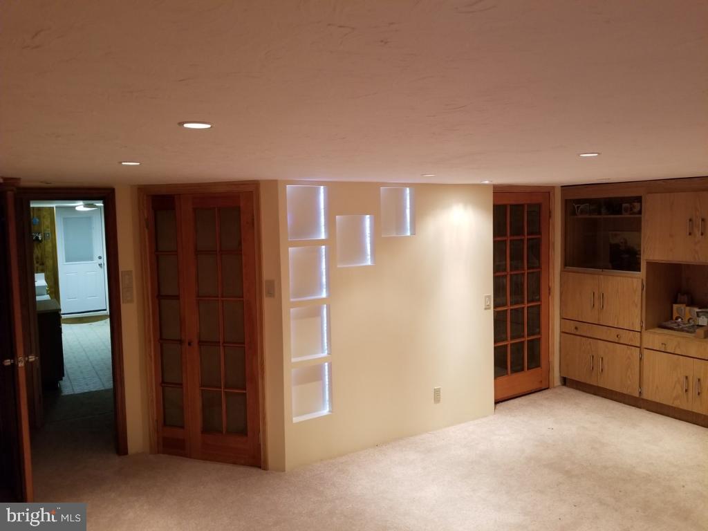 11701 Lockart Road Philadelphia, PA 19116 - Photo 41 of 51 Gallery Image 41