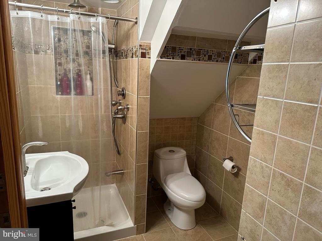 11701 Lockart Road Philadelphia, PA 19116 - Photo 43 of 51 Gallery Image 43