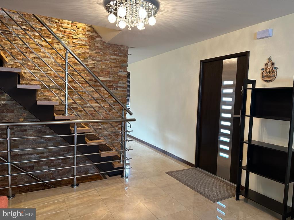 11701 Lockart Road Philadelphia, PA 19116 - Photo 5 of 51 Gallery Image 5