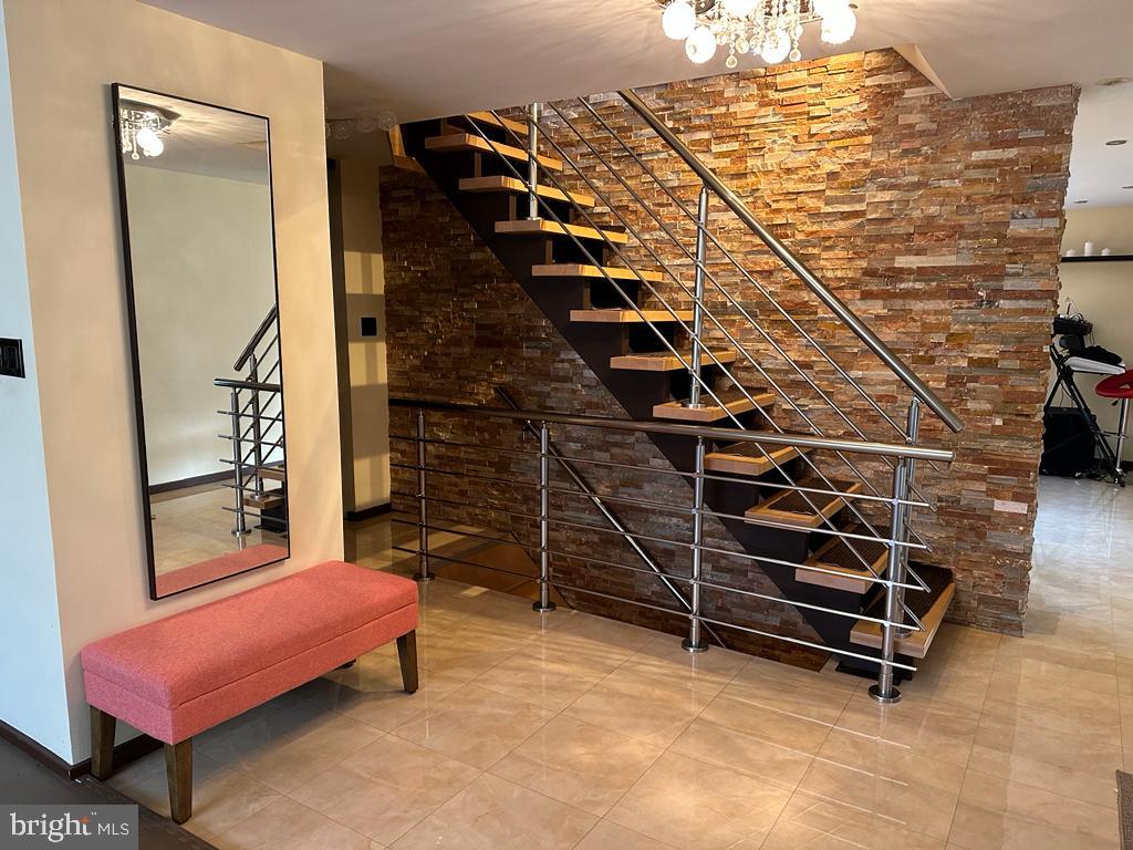 11701 Lockart Road Philadelphia, PA 19116 - Photo 6 of 51 Gallery Image 6