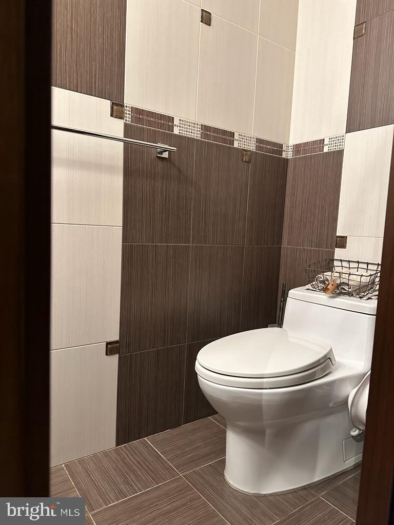11701 Lockart Road Philadelphia, PA 19116 - Photo 9 of 51 Gallery Image 9