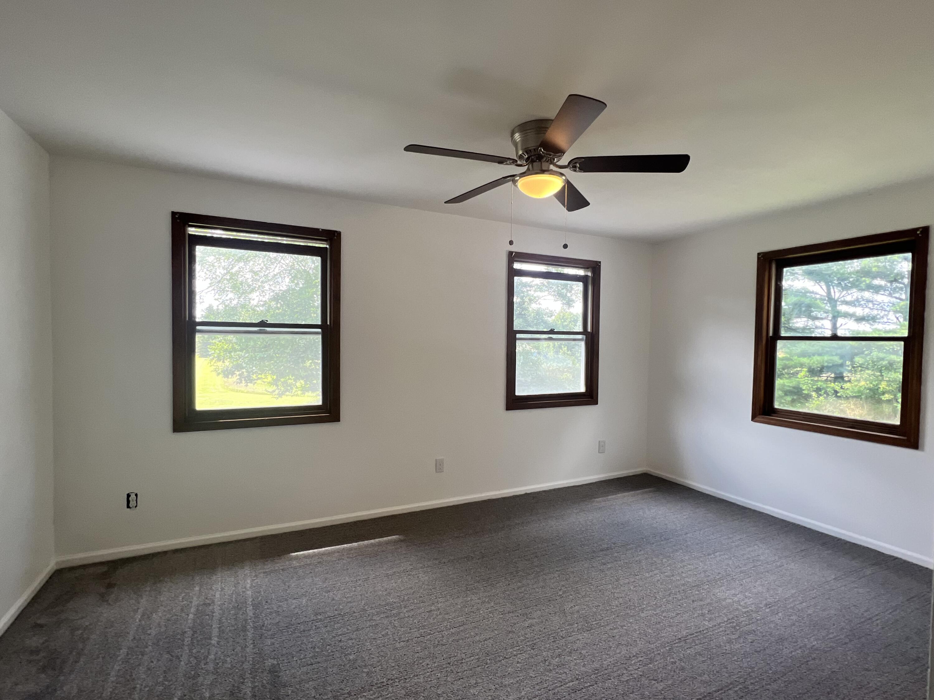 7291 South Whiteville Road Shepherd, MI 48883 - Photo 32 of 46 Upper bed on left