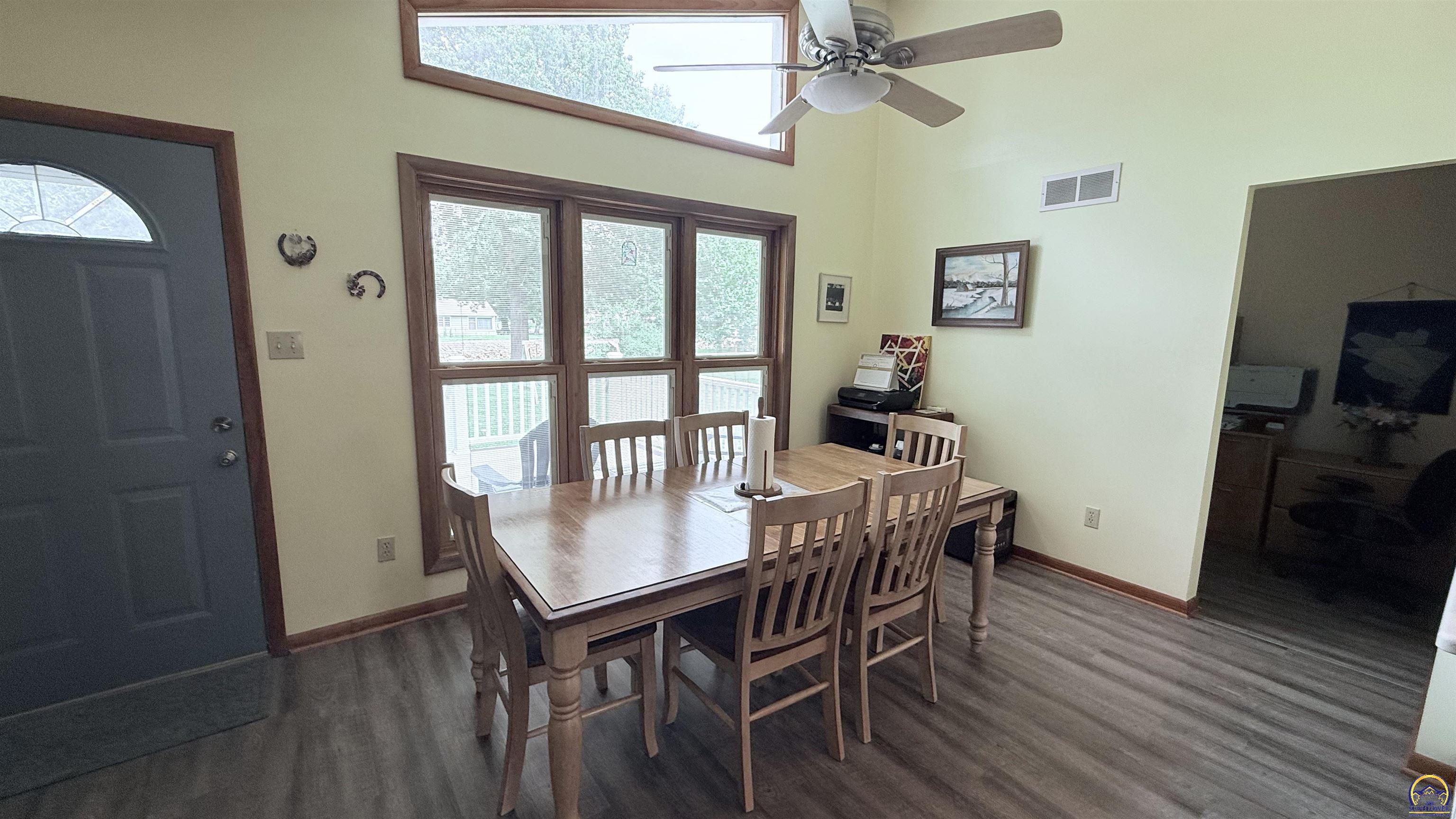 2606 Southwest 9th Street Topeka, KS 66606 - Photo 9 of 26