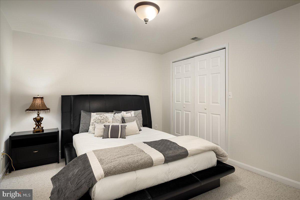 4586 Kieland Ridge Road Fairfax, VA 22030 - Photo 12 of 47 Flex Room/Den