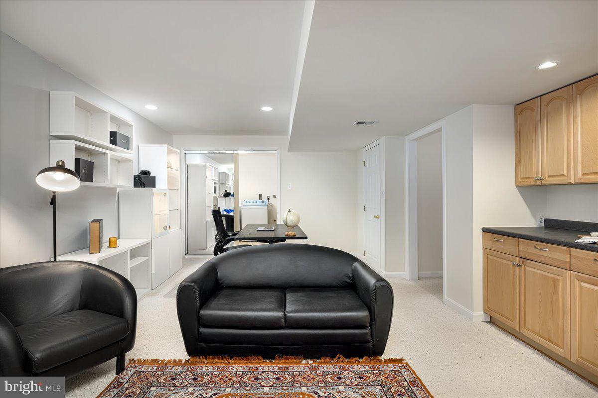 4586 Kieland Ridge Road Fairfax, VA 22030 - Photo 25 of 47 Family Room/Game Room