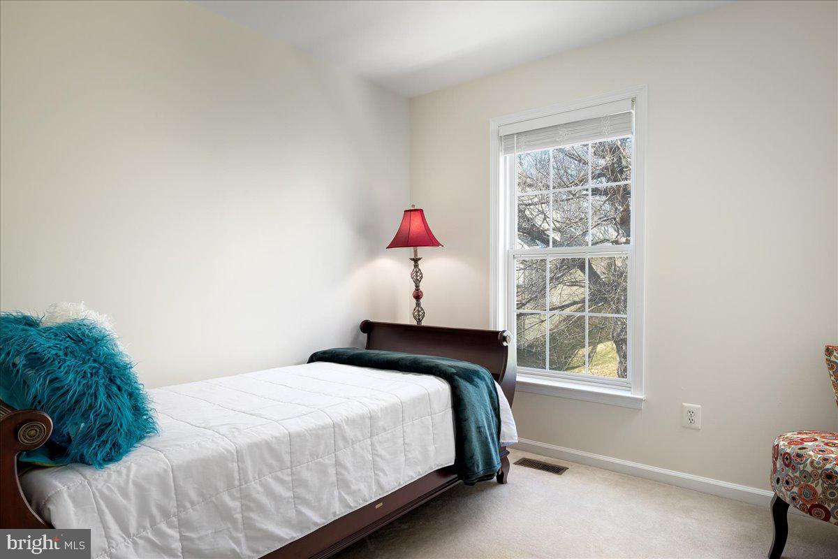 4586 Kieland Ridge Road Fairfax, VA 22030 - Photo 10 of 47 Bedroom 4