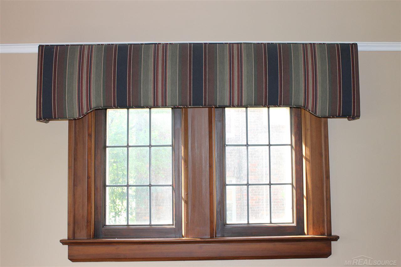 1242 Devonshire Road Grosse Pointe, MI 48230 - Photo 61 of 70 31246129-61.JPG
