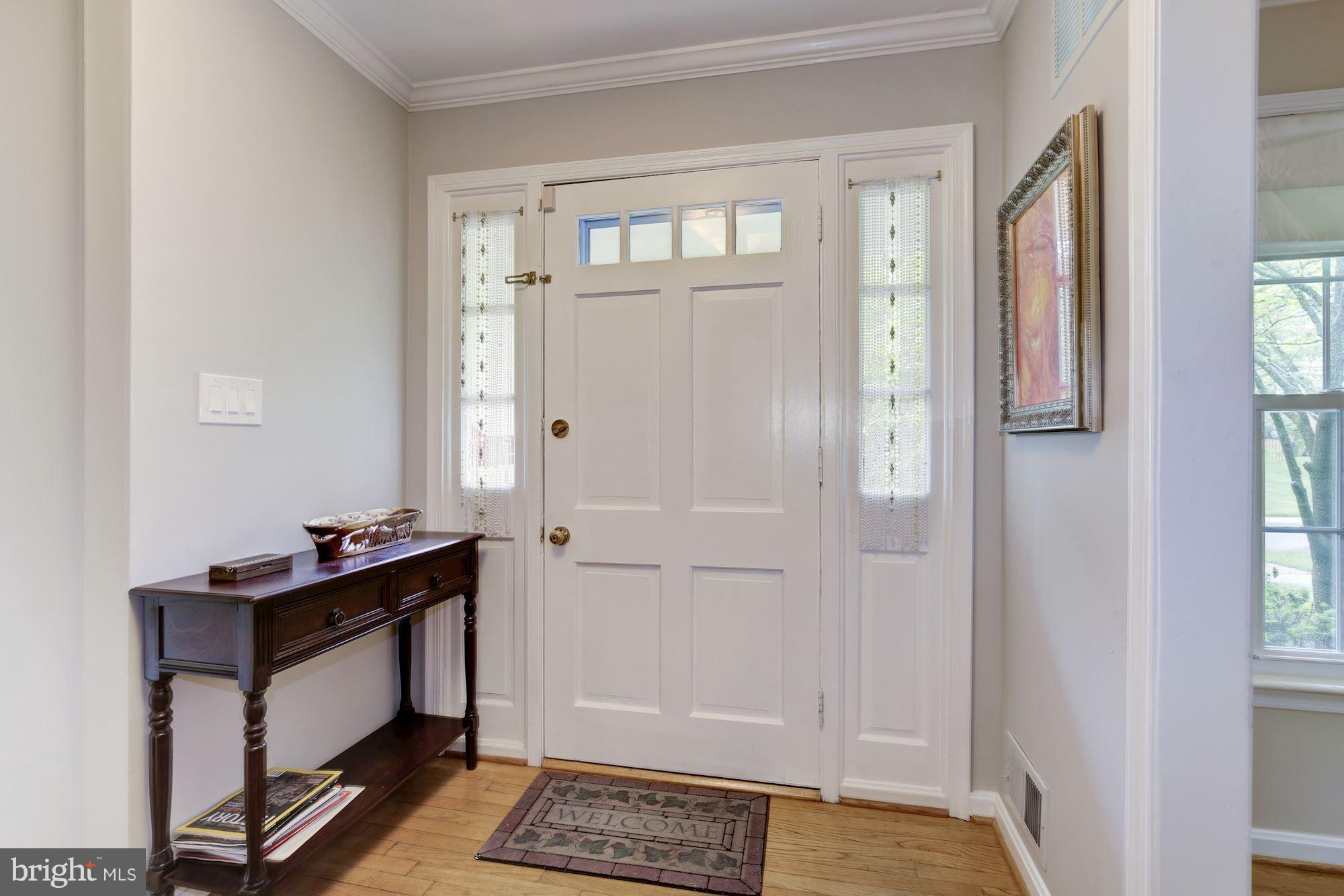 8504 Atwell Road Potomac, MD 20854 - Photo 2 of 30 Interior (General)