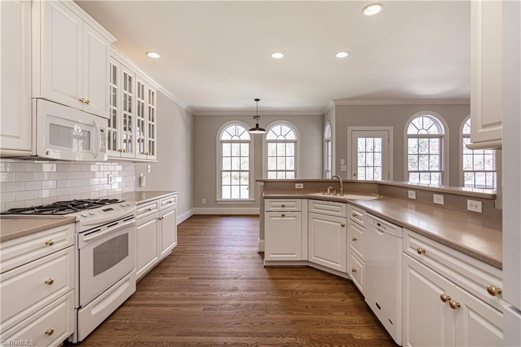 8534 Rosedale Drive Oak Ridge, NC 27310 - Photo 5 of 30