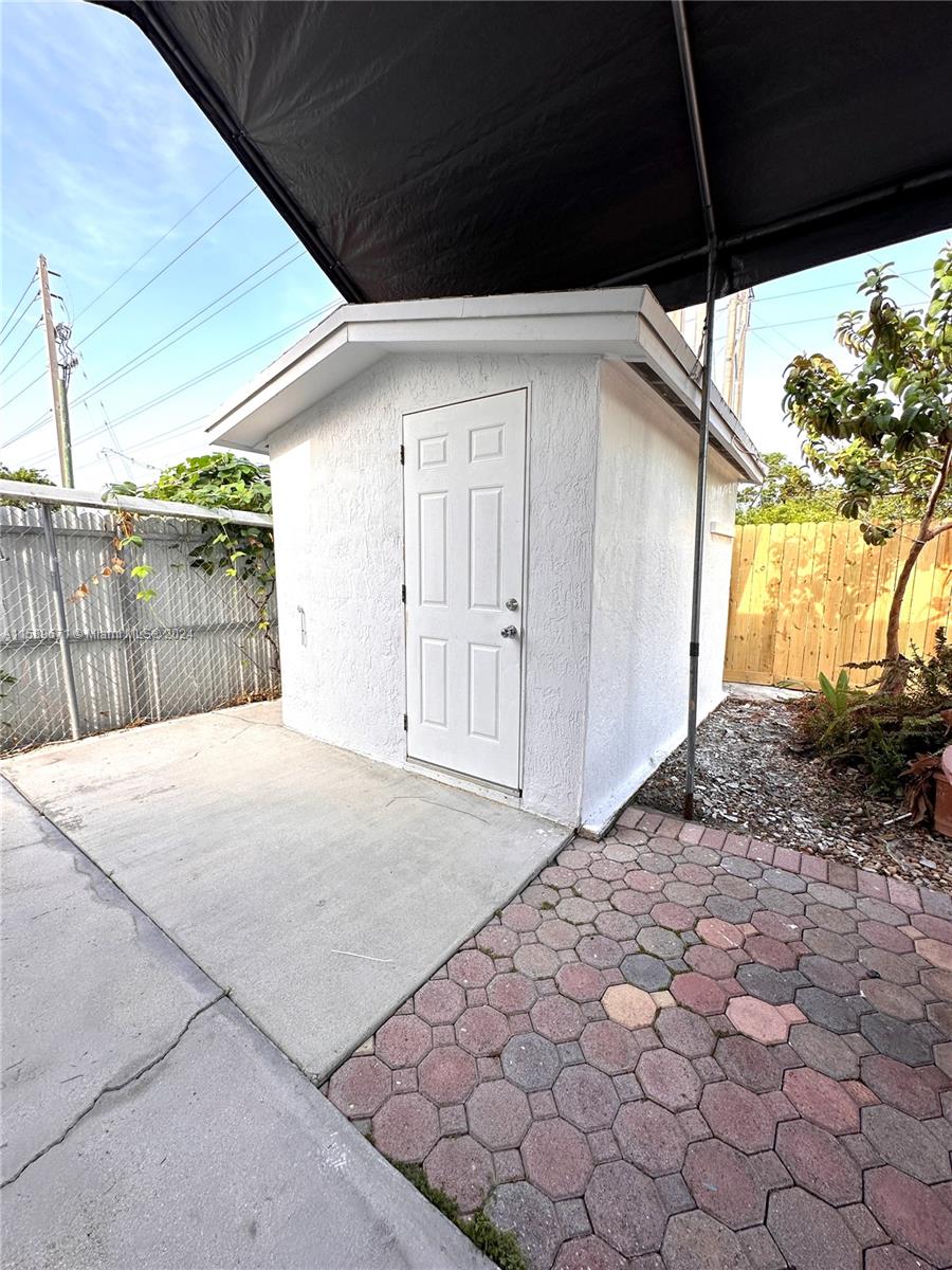 3952 Southwest 136th Avenue, Unit 1 Miami, FL 33175 - Photo 19 of 22