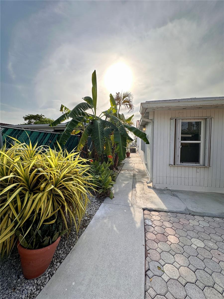 3952 Southwest 136th Avenue, Unit 1 Miami, FL 33175 - Photo 21 of 22