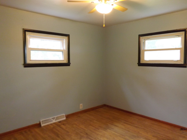 710 West Southmor Road Morris, IL 60450 - Photo 11 of 19