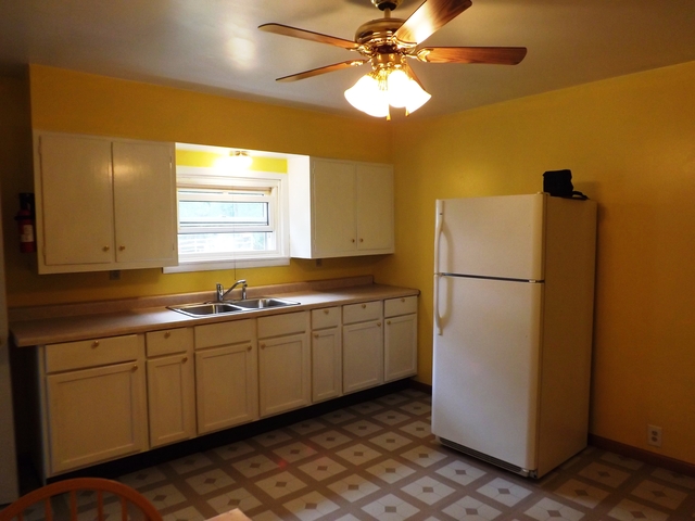 710 West Southmor Road Morris, IL 60450 - Photo 5 of 19