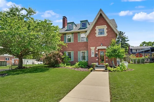 $245,000 | 6 West Raymond Avenue, Danville, IL 61832