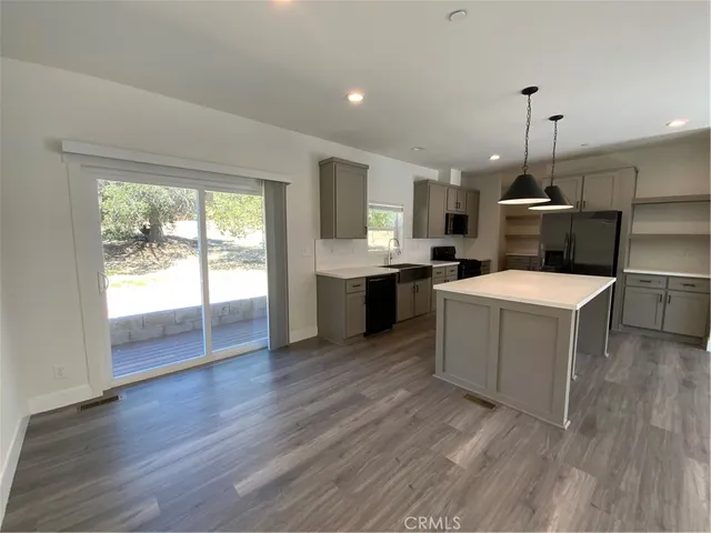 $599,000 | 39421 Calle El Parado, Green Valley, CA 91390