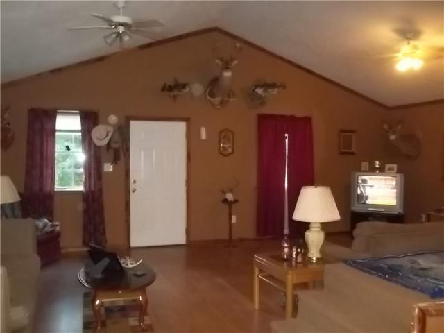 122 Stutts Road Hohenwald, TN 38462 - Photo 3 of 5 Gallery Image 3
