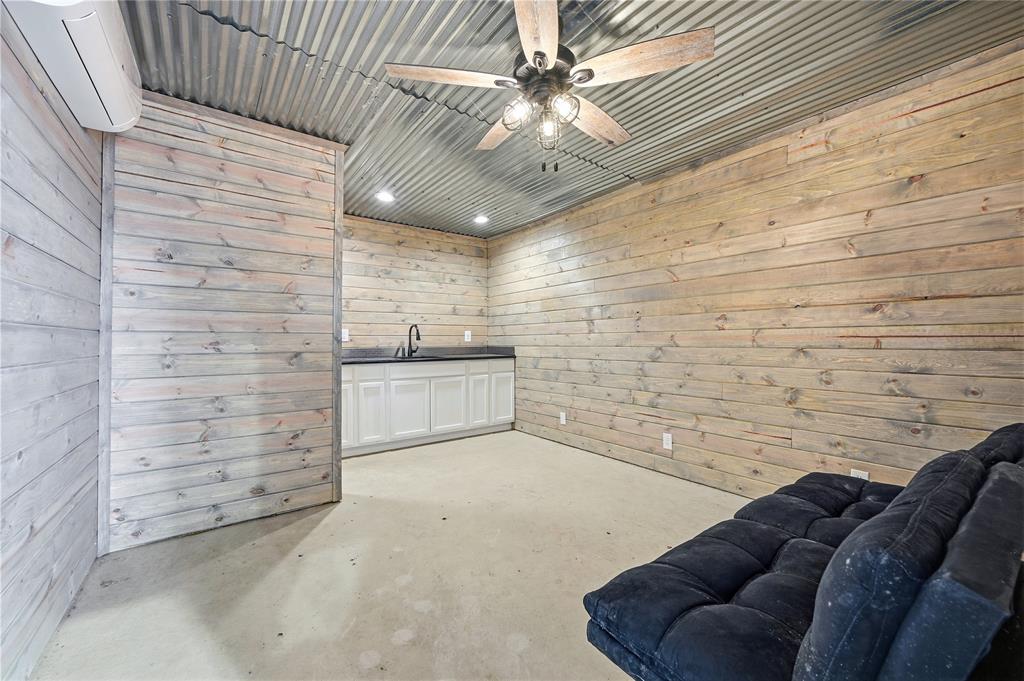 1807 Pink Hill Road Bells, TX 75414 - Photo 18 of 31 a view of livingroom with kitchen