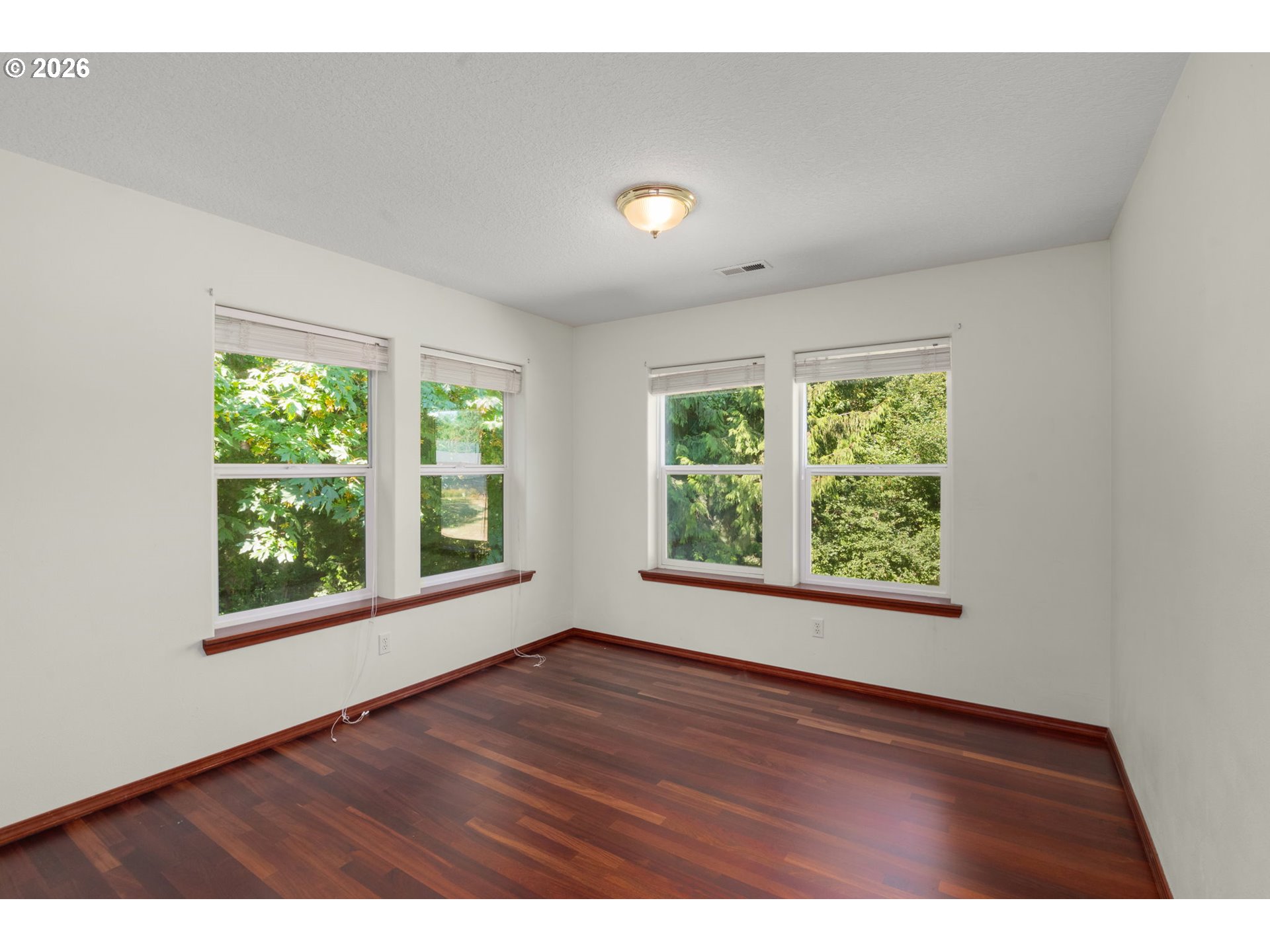 534 Northeast South Shore Road Portland, OR 97211 - Photo 19 of 31 Bedroom