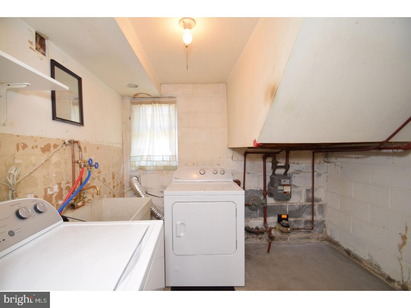 10838 Rayland Road Philadelphia, PA 19154 - Photo 22 of 25 Laundry Room