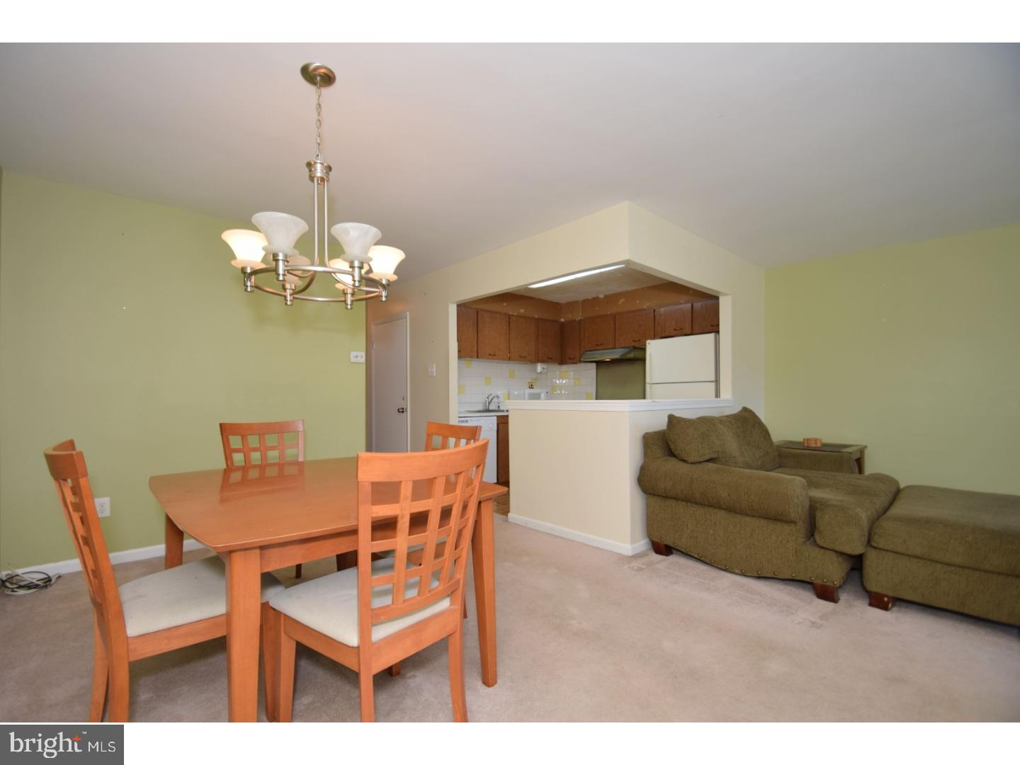 10838 Rayland Road Philadelphia, PA 19154 - Photo 9 of 25 View