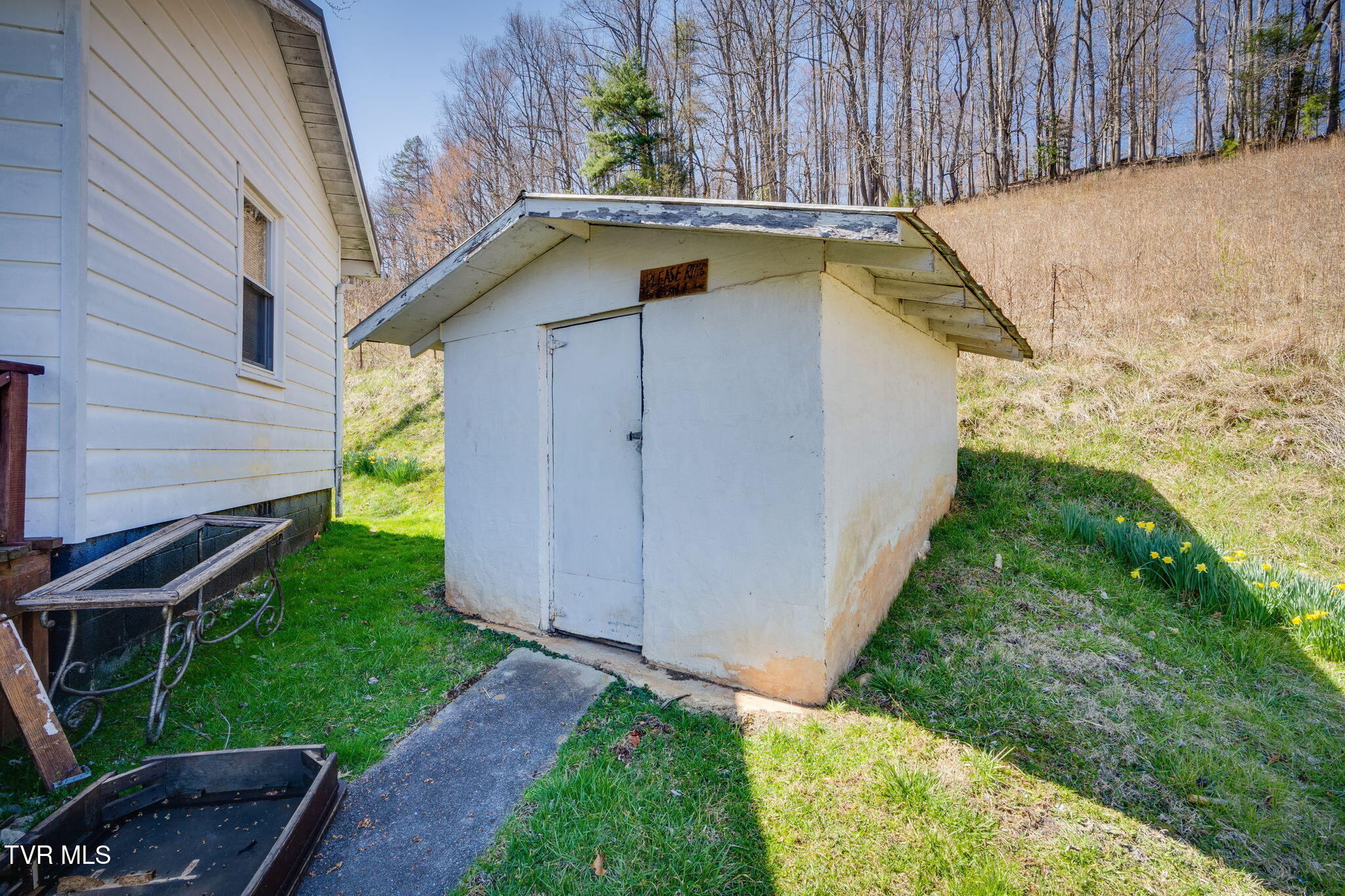 501 Polly Erwin Road Erwin, TN 37650 - Photo 7 of 40 007